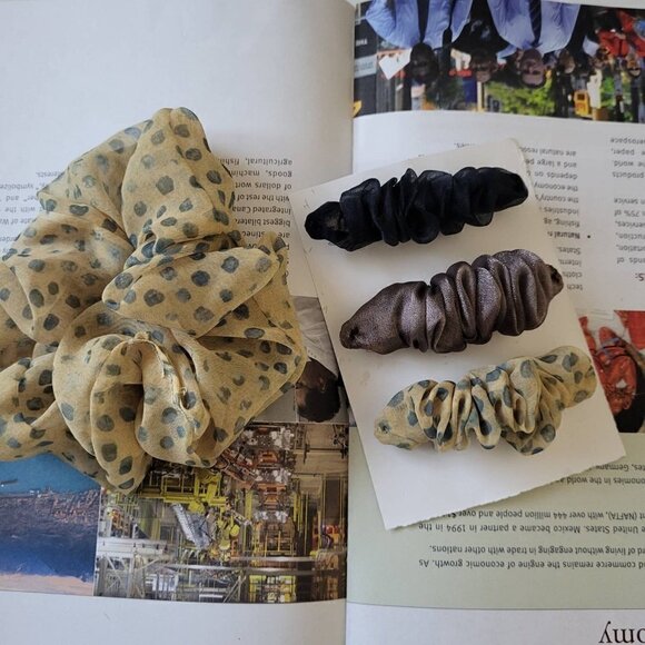 Colorful Organza scrunchies with matching Hairclips, scrunchies and hairclip - Picture 8 of 10